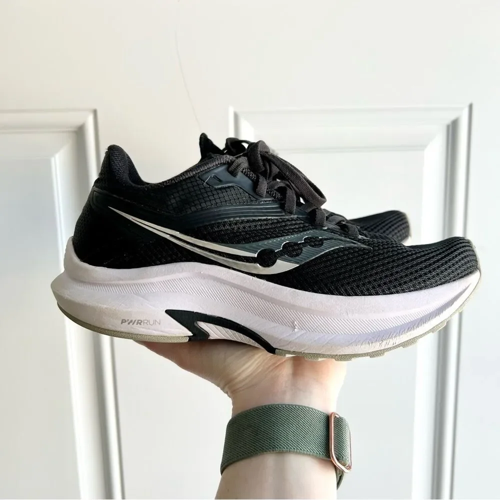 Saucony Women's Axon 2 Running Shoes in Black/White